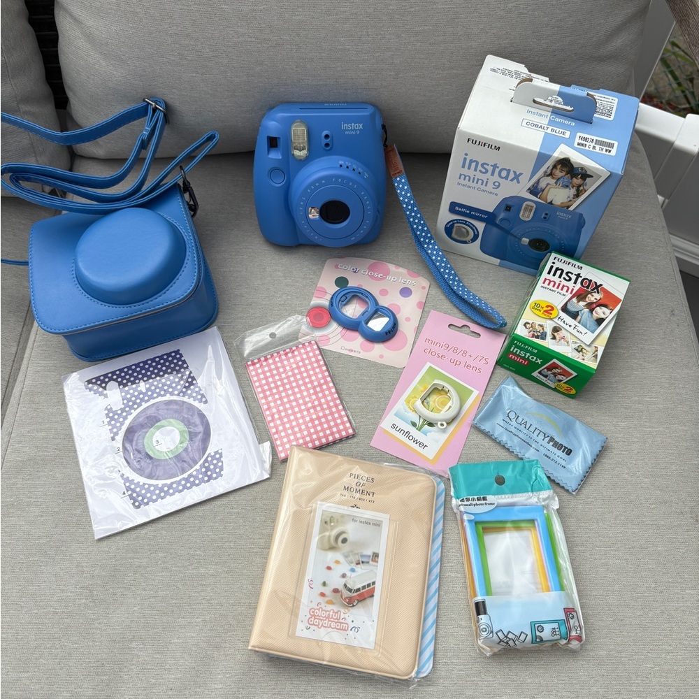Fujifilm Instax Mini 9 Instant Camera Set - Blue
